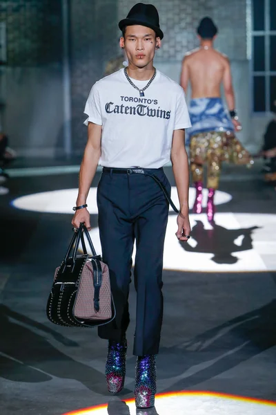 Look 22